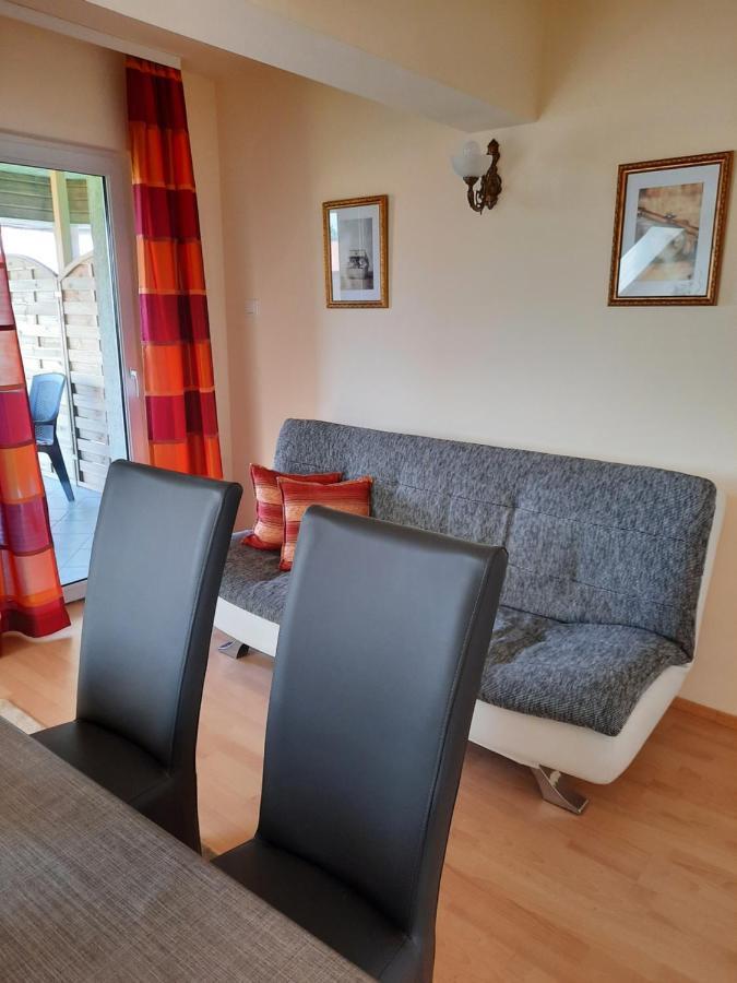 Harmonia Vendeghaz Apartment Balatonalmadi Bagian luar foto