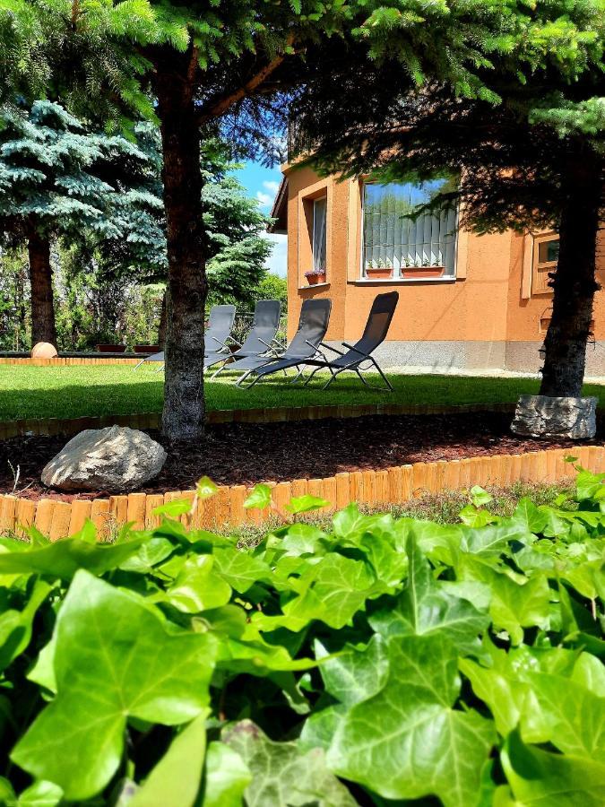 Harmonia Vendeghaz Apartment Balatonalmadi Bagian luar foto