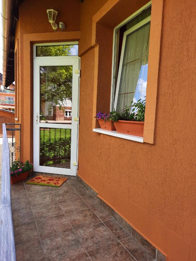 Harmonia Vendeghaz Apartment Balatonalmadi Bagian luar foto