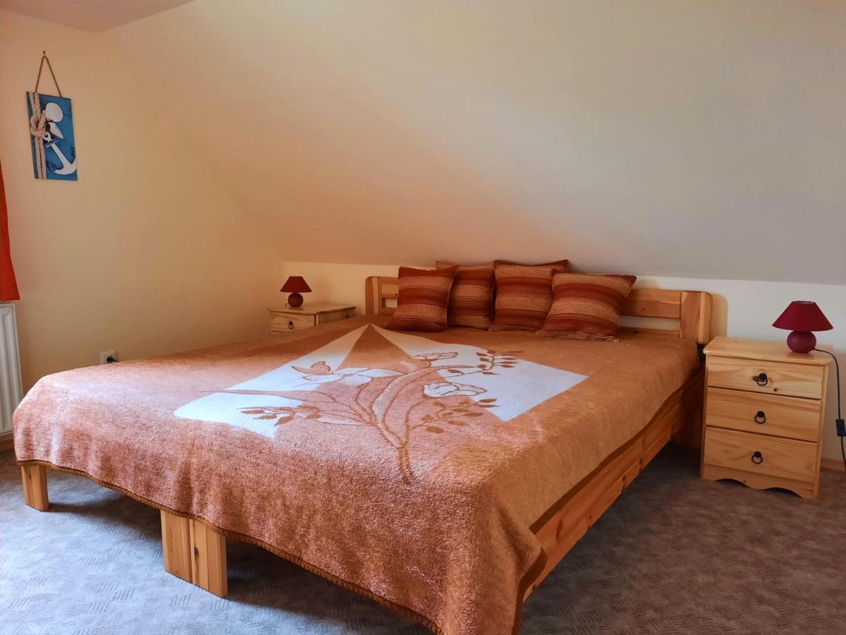 Harmonia Vendeghaz Apartment Balatonalmadi Bagian luar foto